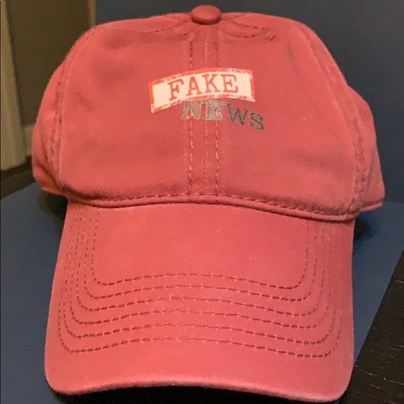 Fake News Hat - Picture 1 of 3